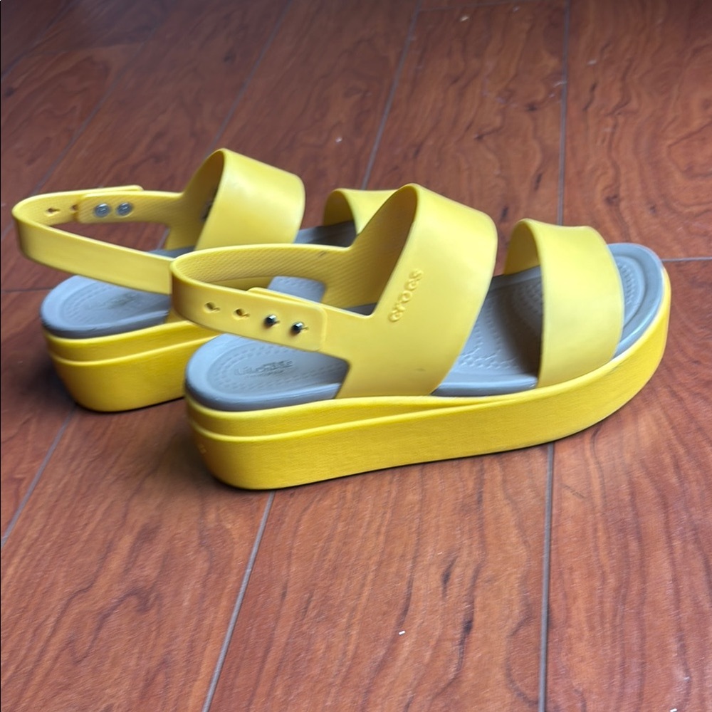 CROCS Bold Yellow Platform Sandals